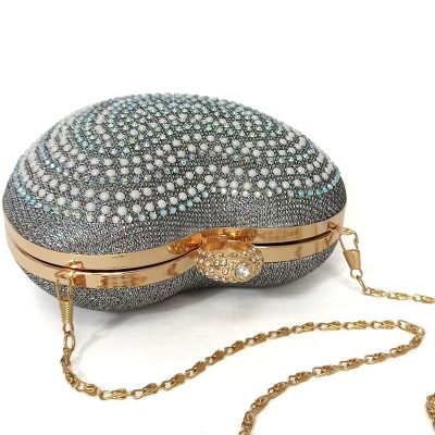 کیف مجلسی زنانه طرح قلبی نگین دار نقره ای 06